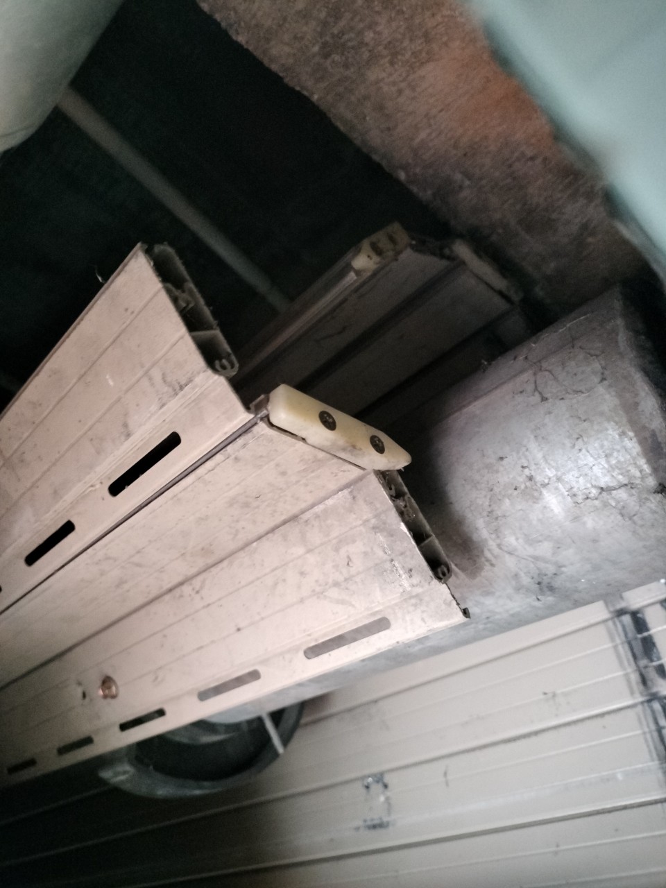 Công ty dịch vụ sửa cửa cuốn uy tín tại Lộc Ninh- Phước Minh, Dương Minh Châu, TP Nghệ An